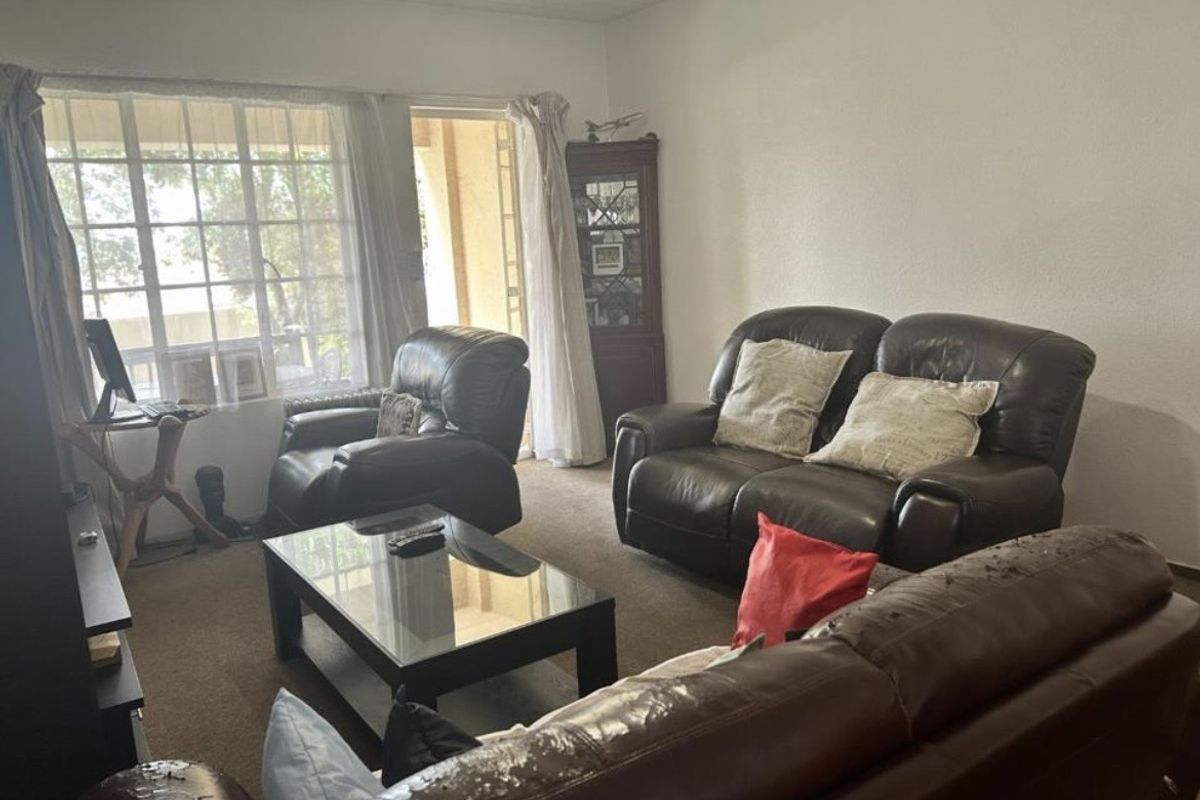 GROUND FLOOR APARTMENT. - Photo 4