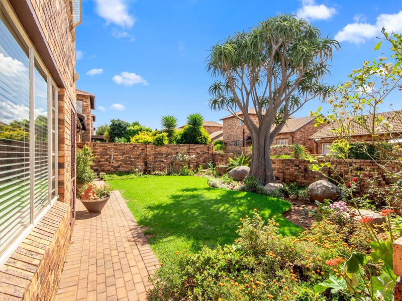 Breath Taking- Modern Living at its Finest - Photo 3