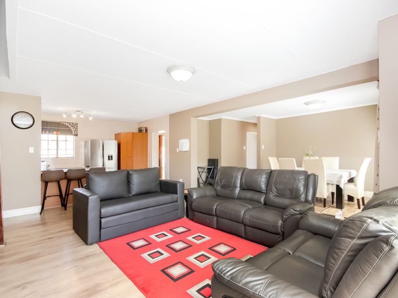 Breath Taking- Modern Living at its Finest - Photo 5