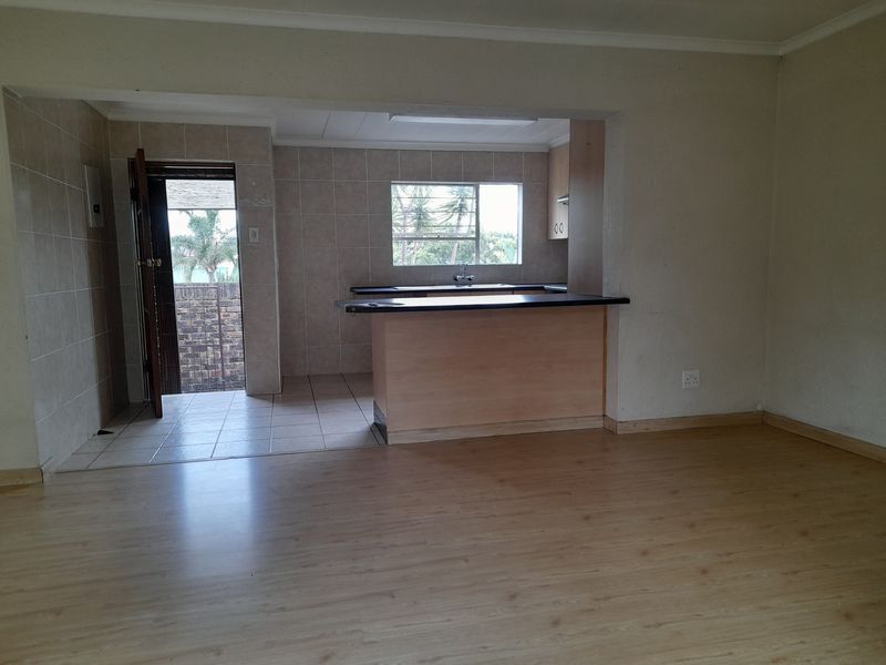 Simplex for sale in Oakdene - Photo 8