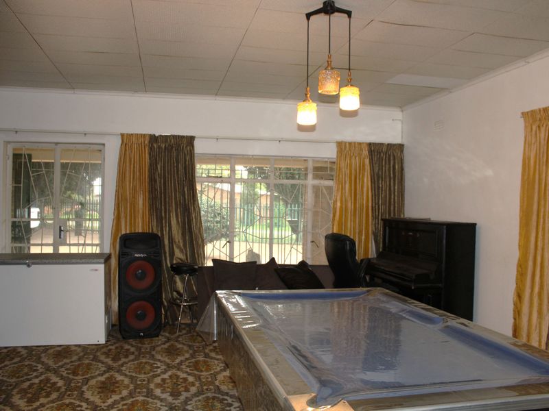 4-Bedroom Off-Grid Smallholding for Sale in Spaarwater AH - Photo 7