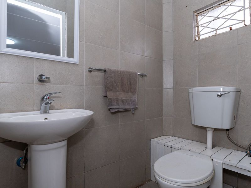 Prime Property in Klopper Park - Photo 6