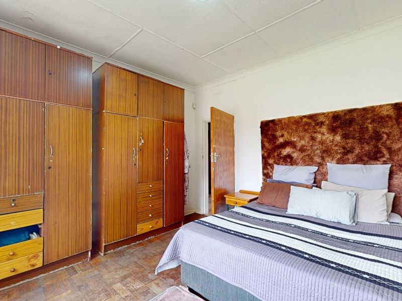 Spacious Family Home with Flatlet & Income Potential - Photo 7