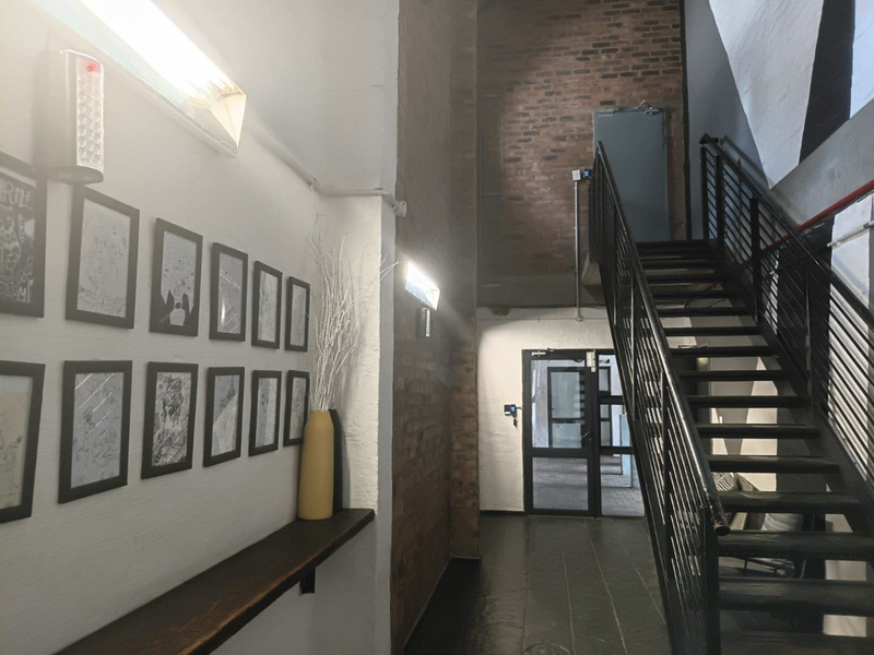 Stylish Urban Living Modern Studio Apartment In The Heart Of Maboneng - Photo 9