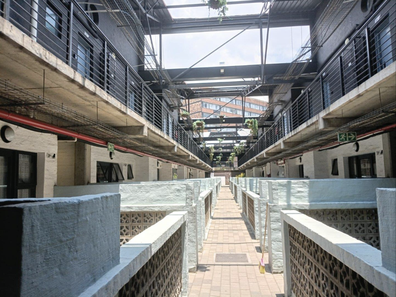 Stylish Urban Living Modern Studio Apartment In The Heart Of Maboneng - Photo 8