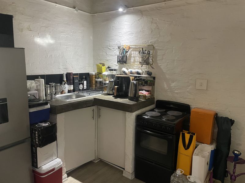 Stylish Urban Living Modern Studio Apartment In The Heart Of Maboneng - Photo 2