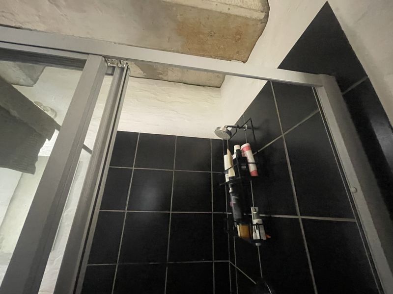 Stylish Urban Living Modern Studio Apartment In The Heart Of Maboneng - Photo 5