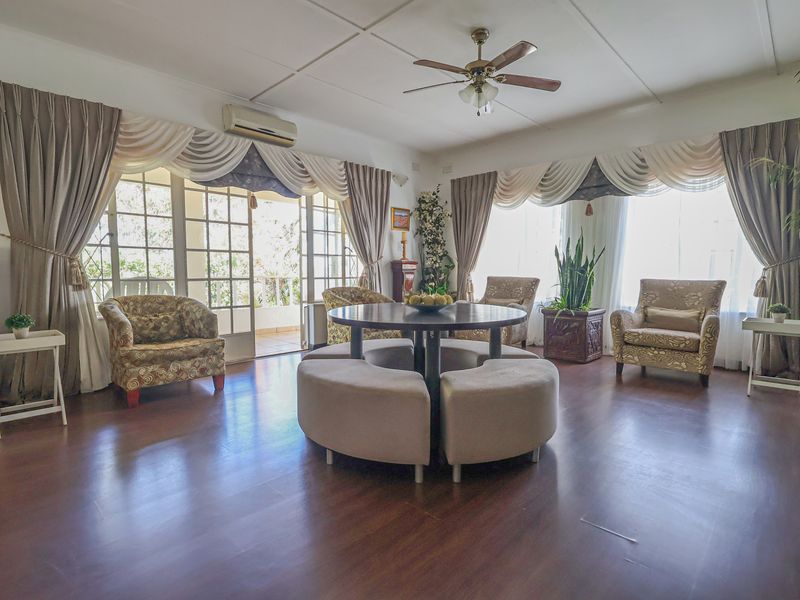 Spacious Four Bedroom Home with business potential - Photo 6