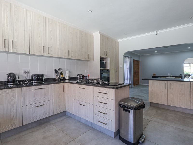 Spacious Family Home with Massive Erf Size - Photo 9