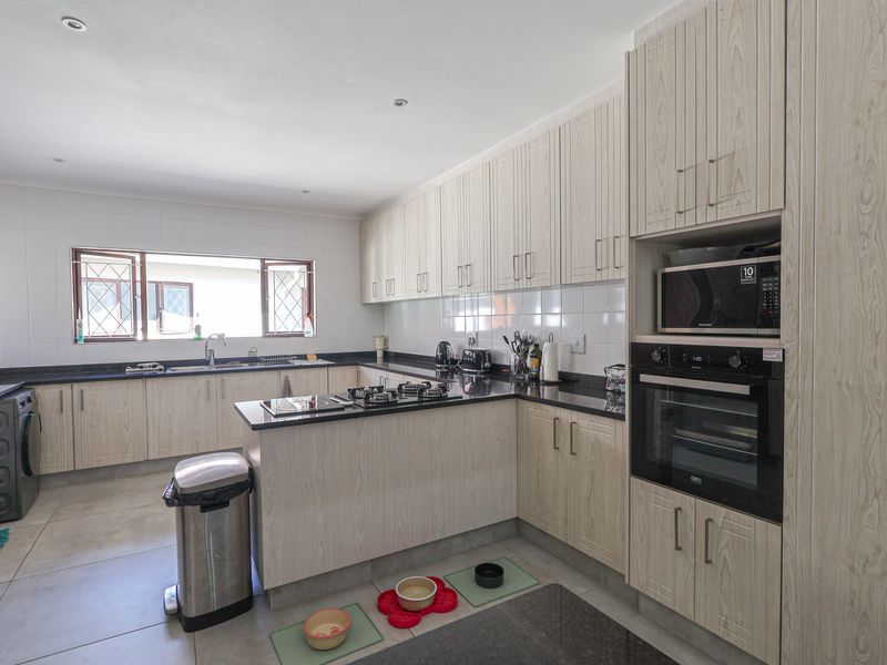 Spacious Family Home with Massive Erf Size - Photo 8