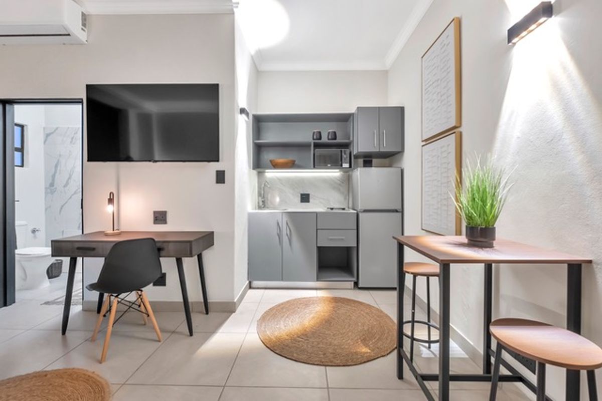 Modern Fully Furnished Studio Apartments in the Heart of Sandton - Photo 2