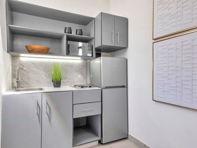 Modern Fully Furnished Studio Apartments in the Heart of Sandton - Photo 6