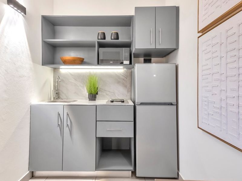 Modern Fully Furnished Studio Apartments in the Heart of Sandton - Photo 4