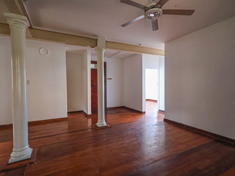 Secure Two Bedroom Apartment - Photo 4