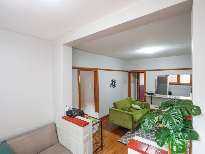 Neat One Bedroom Apartment close to amenities - Photo 5