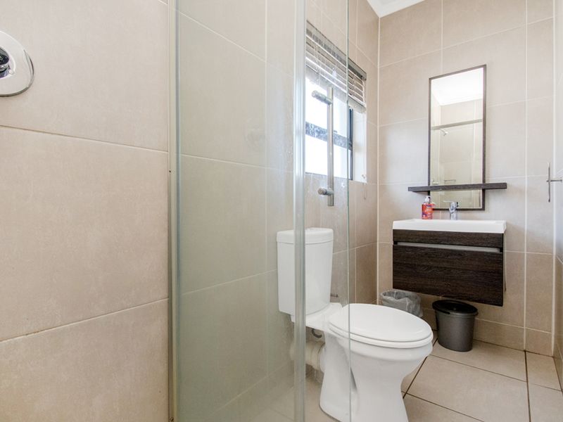 Stylish 1-Bedroom Apartment in The Cambridge Lifestyle Estate - Photo 5