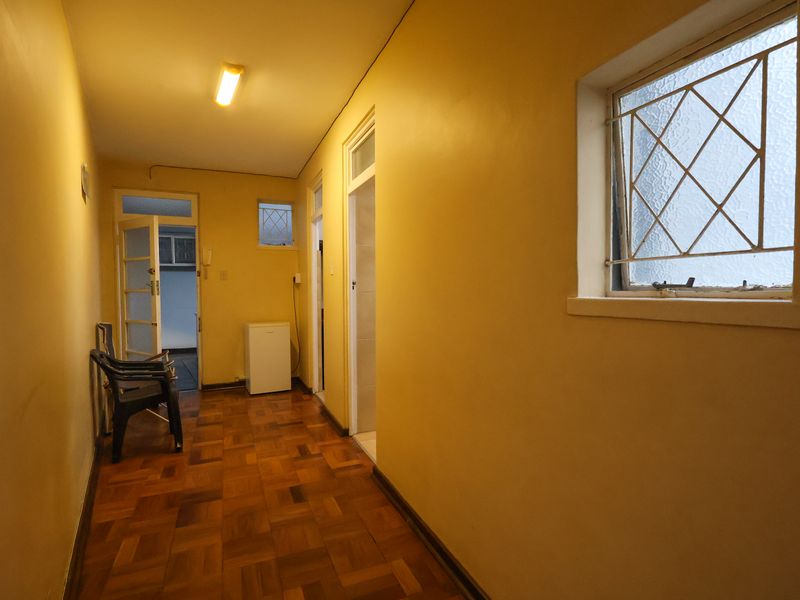 One Bedroom Apartment close to amenities - Photo 4