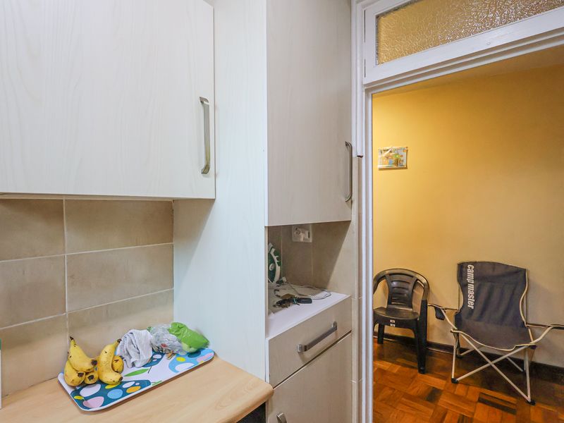 One Bedroom Apartment close to amenities - Photo 8