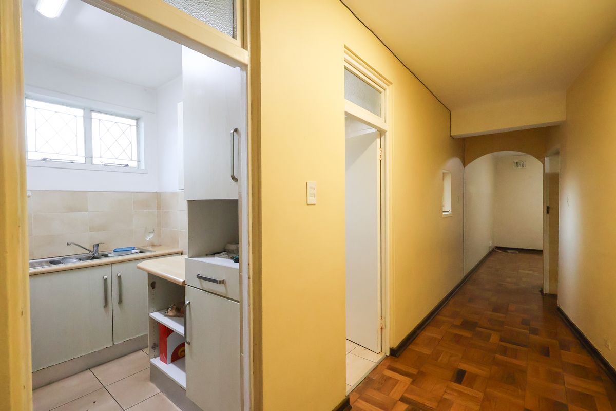 One Bedroom Apartment close to amenities - Photo 5