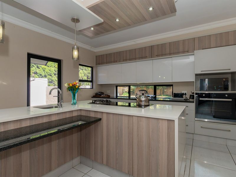 Spacious 3-Bedroom Family Haven in Secure Libradene Village! - Photo 6