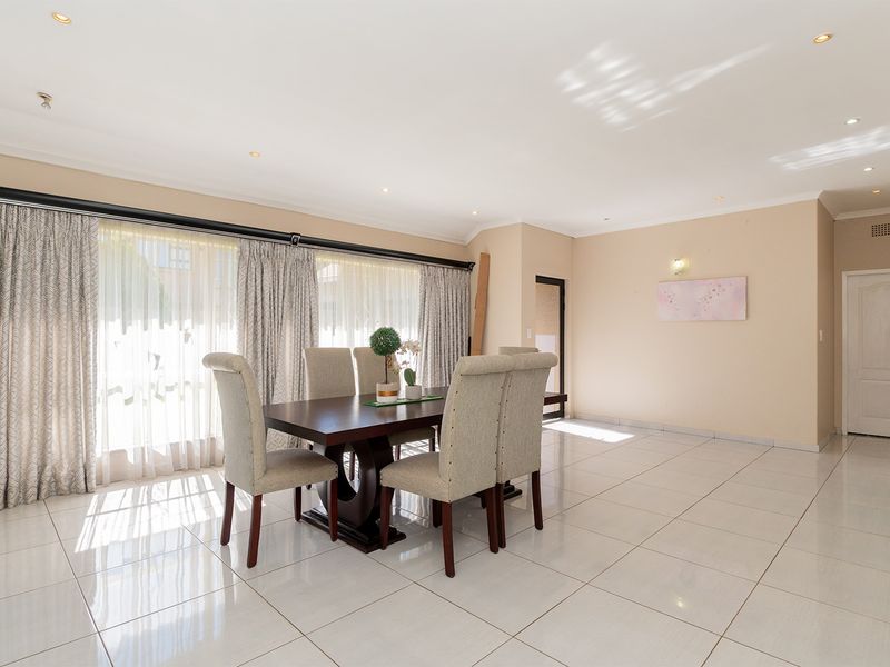Spacious 3-Bedroom Family Haven in Secure Libradene Village! - Photo 3