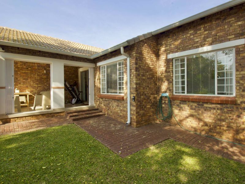 3 Bedroom townhouse in Centurion - Photo 5