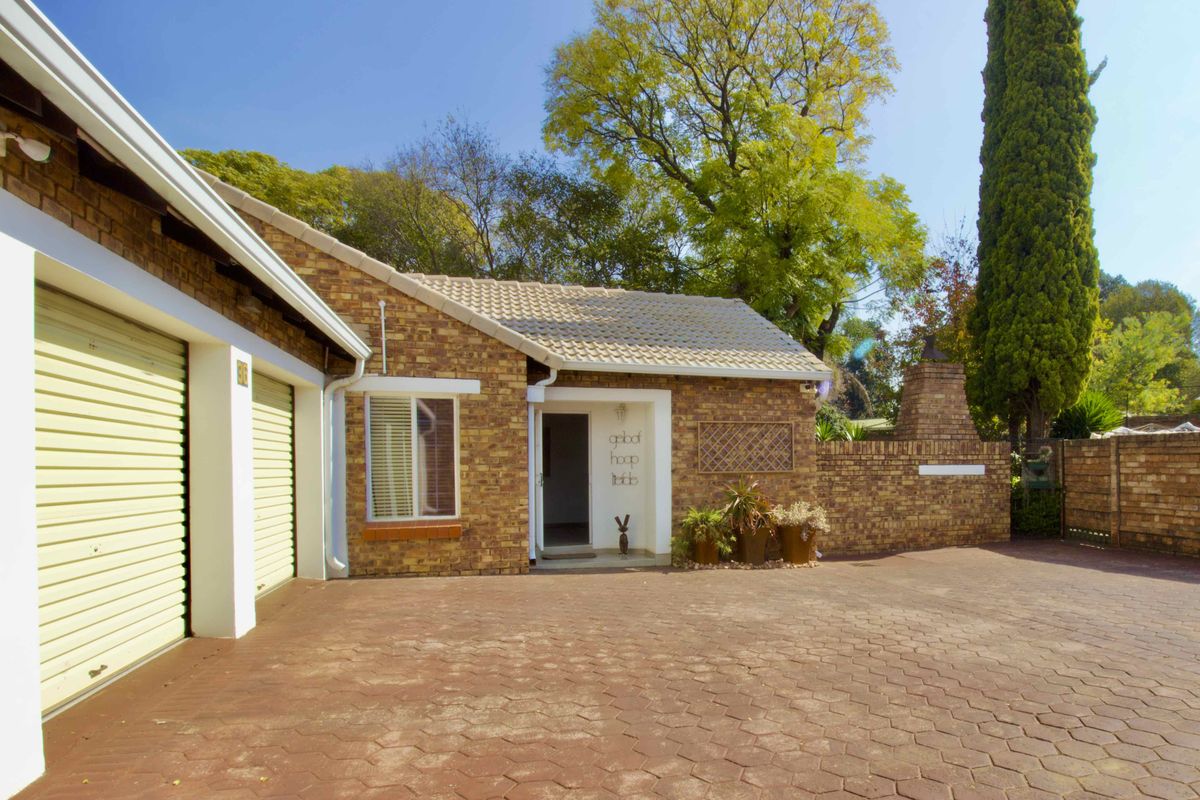 3 Bedroom townhouse in Centurion - Photo 2