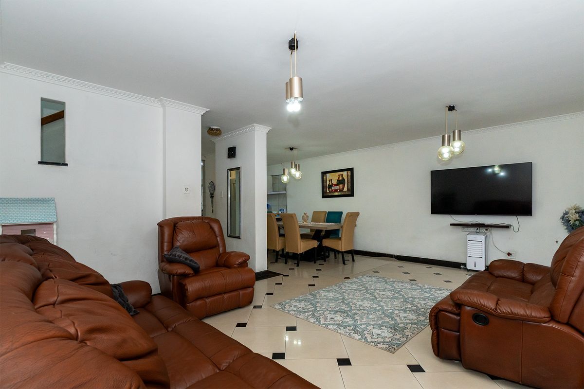 Safe and secure 3 bedroom duplex in the heart of Benoni - do not miss out! - Photo 5