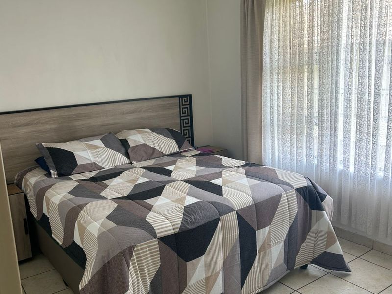 Cozy lock up and go living in Parklands estate! - Photo 5