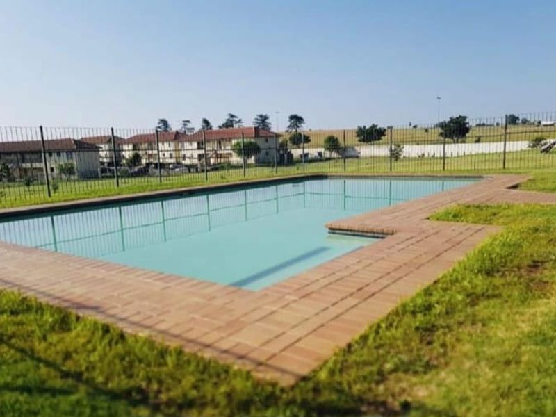 Cozy lock up and go living in Parklands estate! - Photo 10