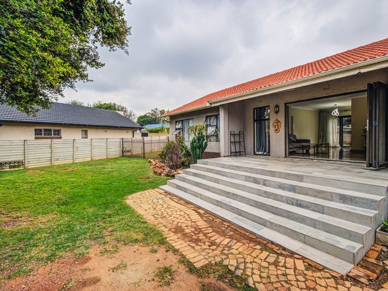 Modern Family Home in Edenvale! 🏠 - Photo 2