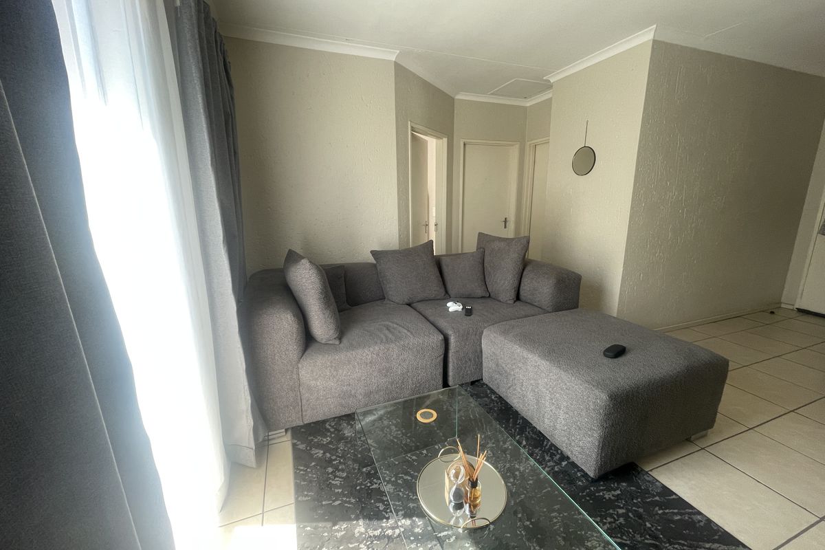 Modern Comfort Meets Everyday Convenience - Photo 4