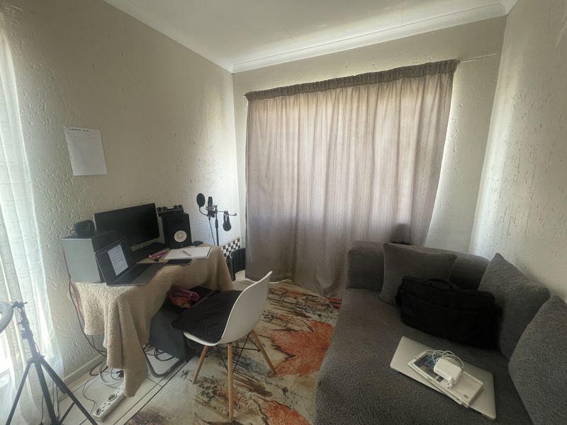 Modern Comfort Meets Everyday Convenience - Photo 7