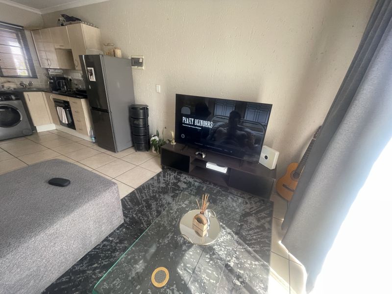 Modern Comfort Meets Everyday Convenience - Photo 3