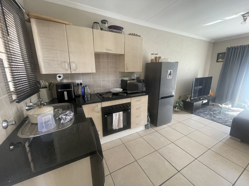 Modern Comfort Meets Everyday Convenience - Photo 2