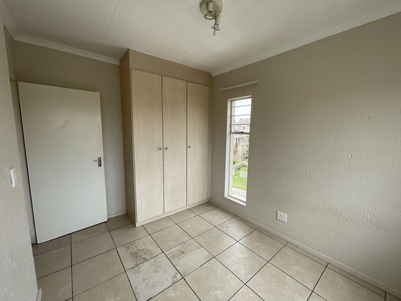 Effortless Living in a Secure, Modern Space - Photo 9