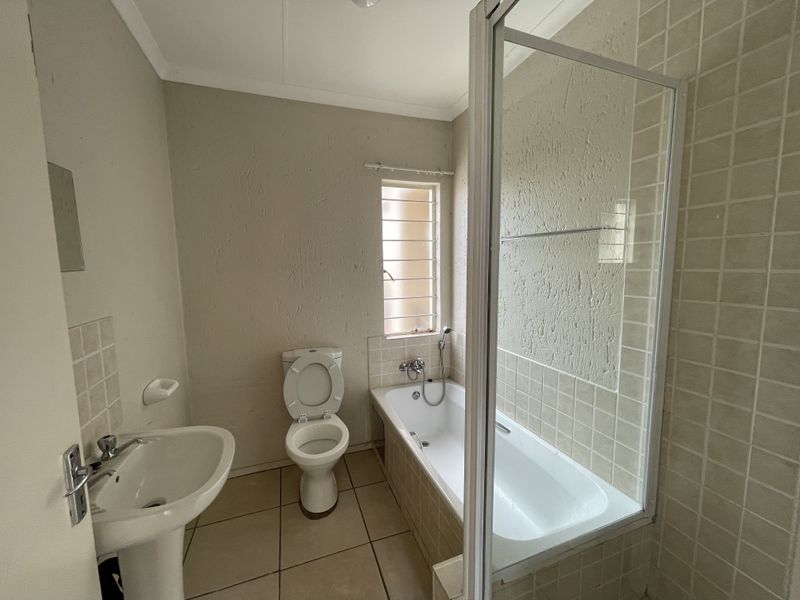 Effortless Living in a Secure, Modern Space - Photo 7