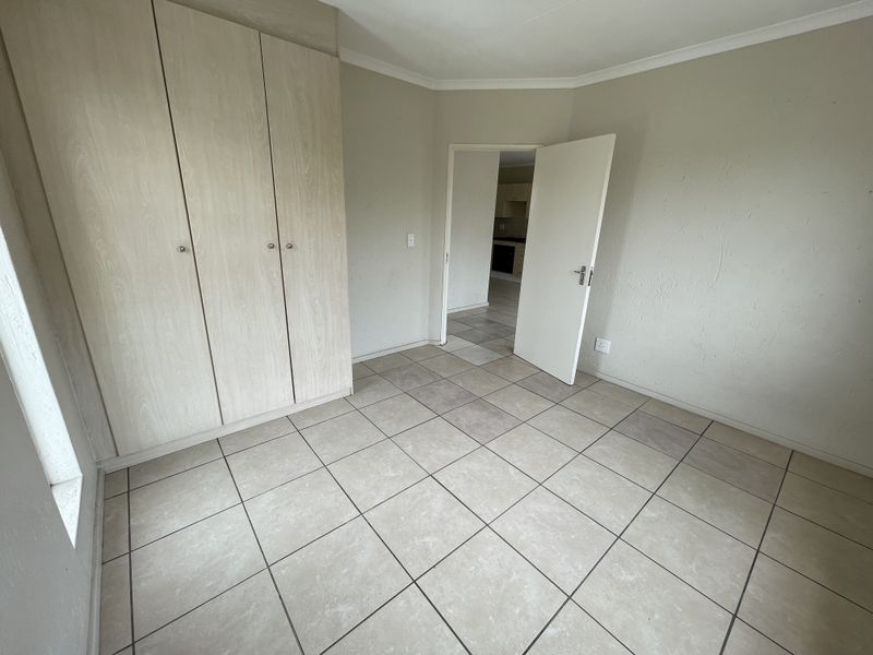 Effortless Living in a Secure, Modern Space - Photo 5