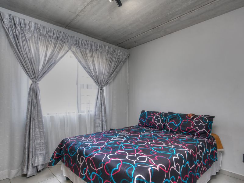 Stylish Upstairs Living in the Heart of Jabulani - Photo 6