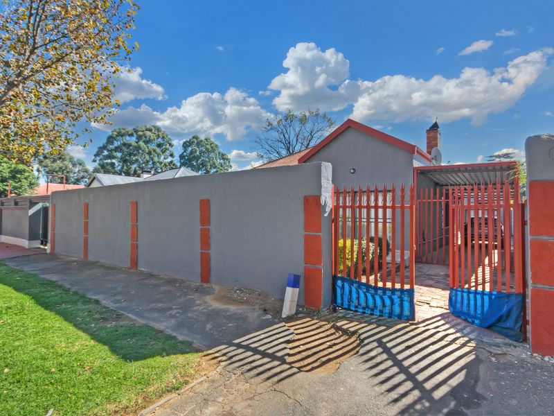 INVESTORS DREAM - Photo 2