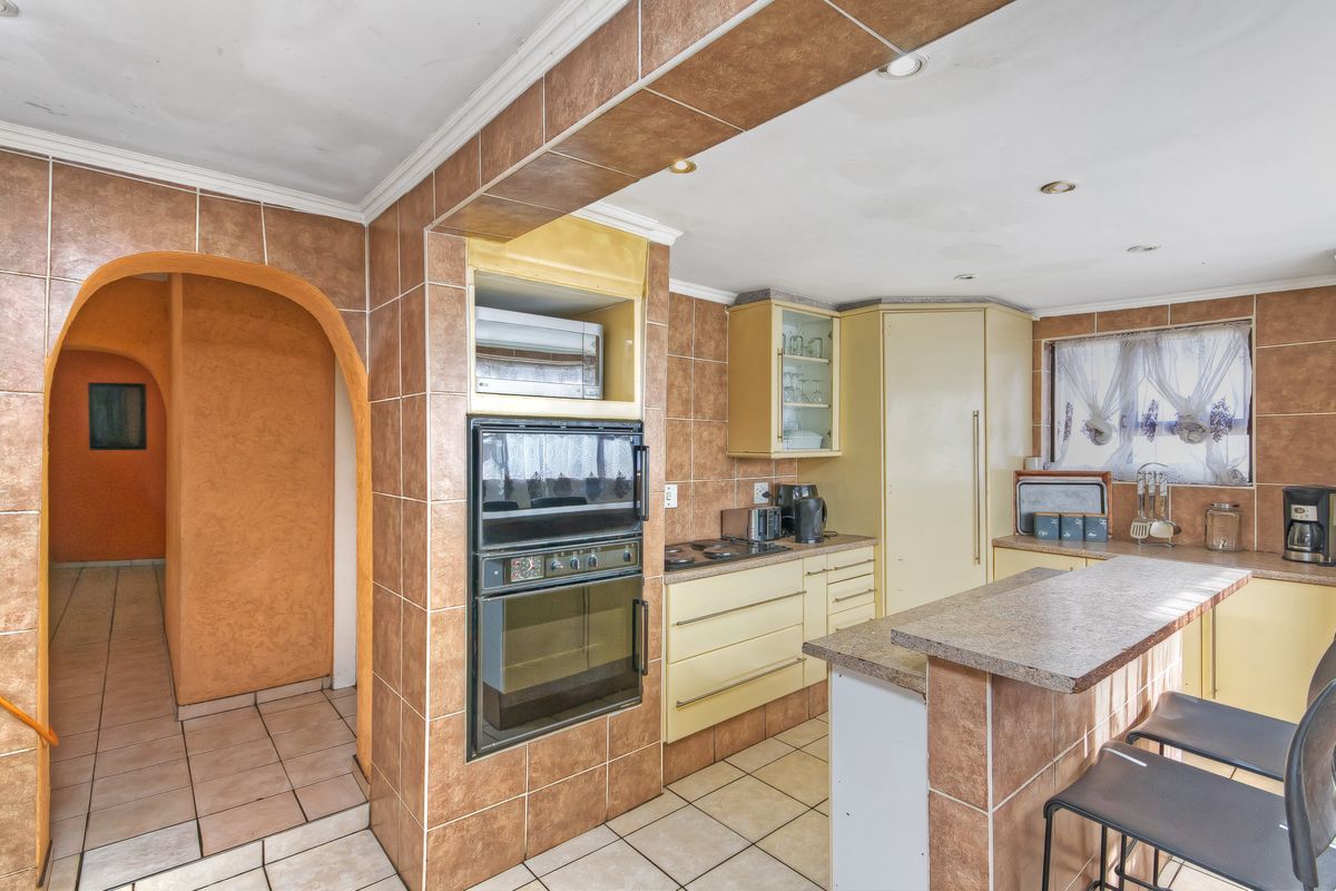 6 bedroom house - Photo 4
