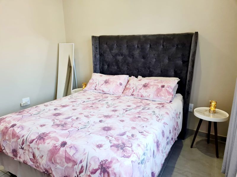 Modern 2 bedroom, 2 bathroom home - Photo 6