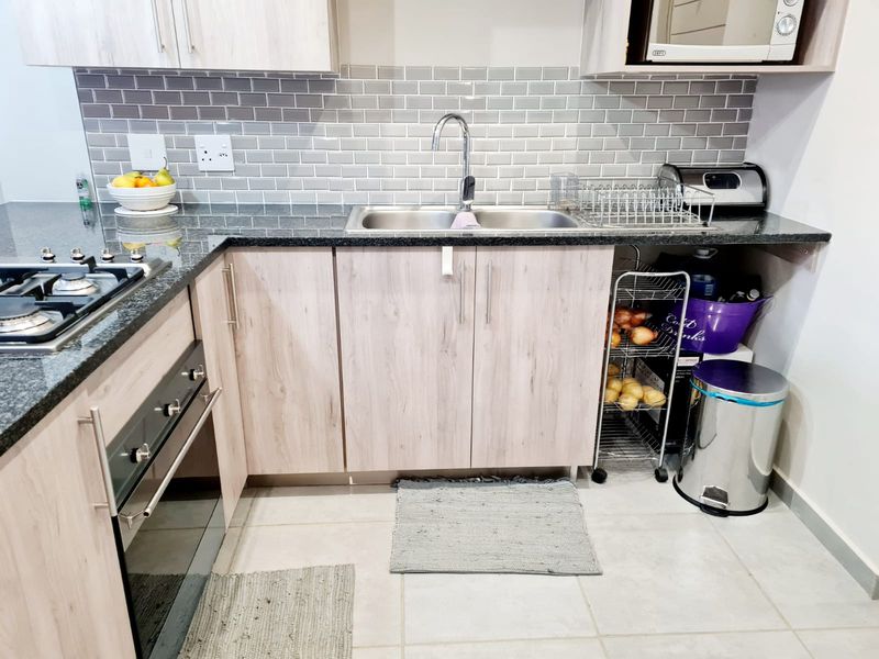 Modern 2 bedroom, 2 bathroom home - Photo 4