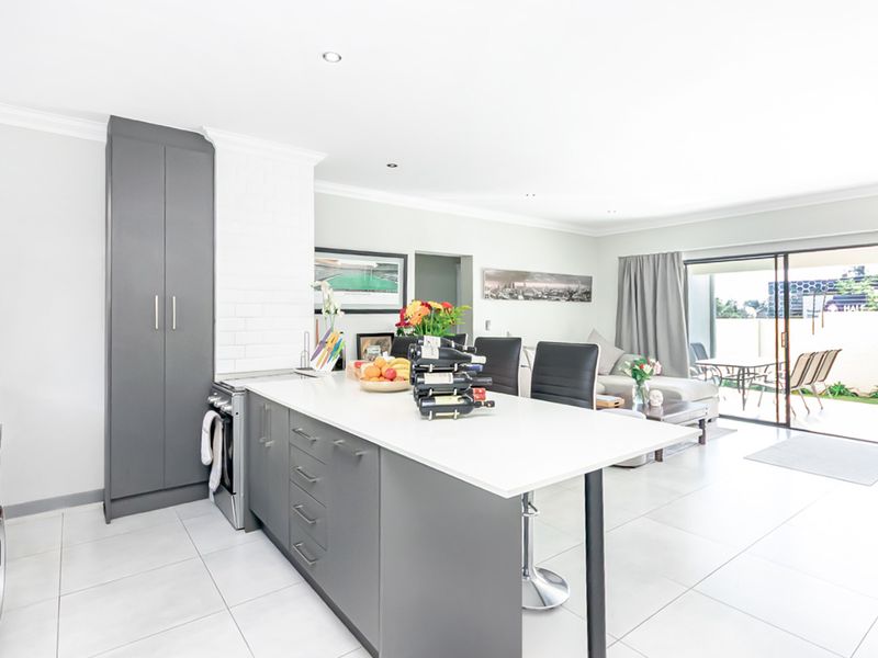 2 Bedroom 2 Bathroom apartment in Morningside Manor - Photo 7