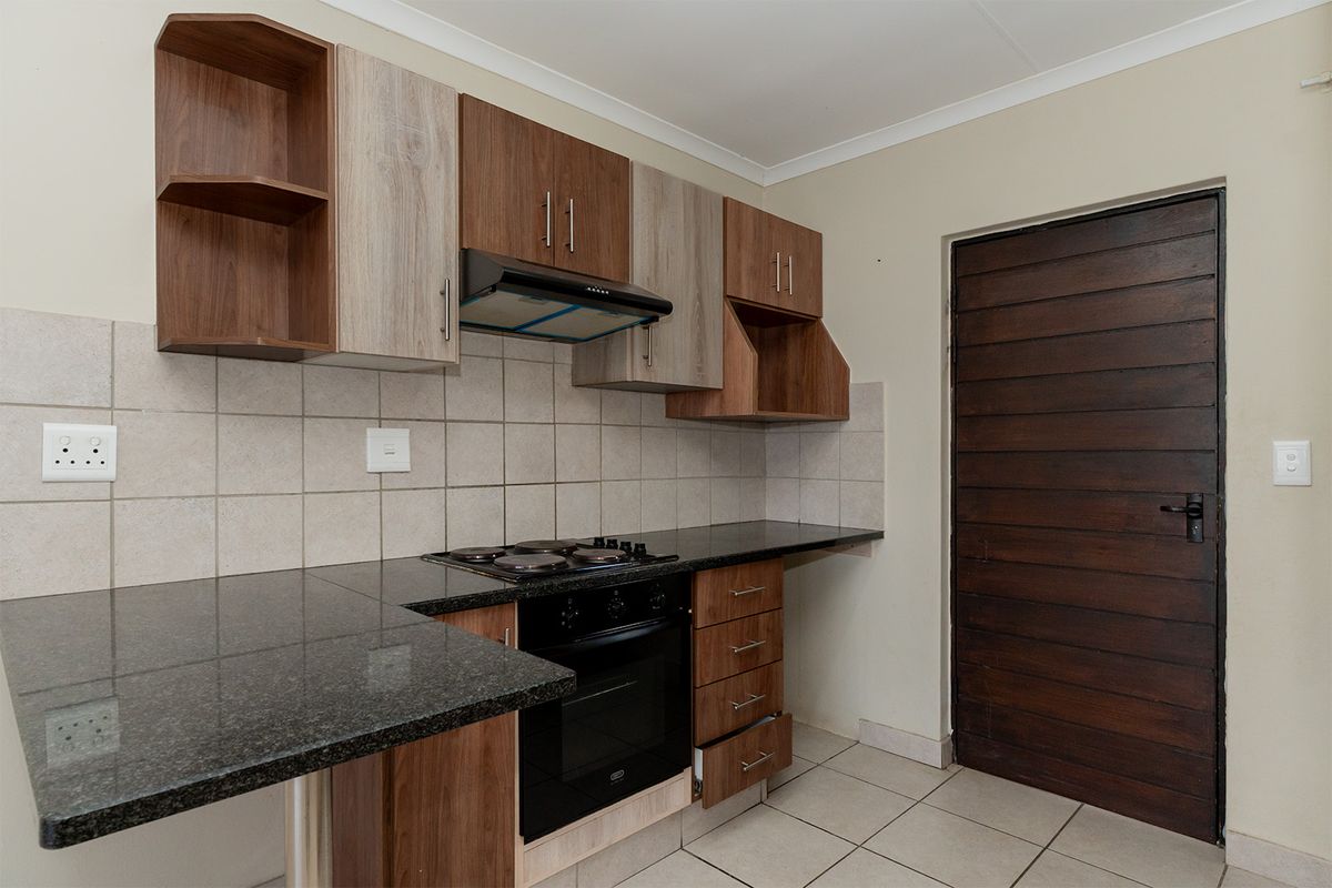 Secure lock-up and go unit!!! - Photo 3