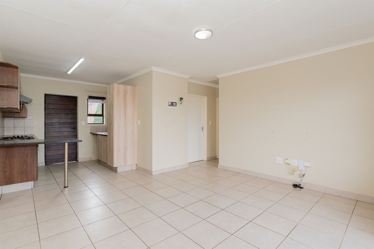Secure lock-up and go unit!!! - Photo 4