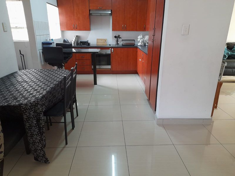 Modern, Secure & Move-In Ready | 3 Bedroom Townhouse in Rynsoord - Photo 2