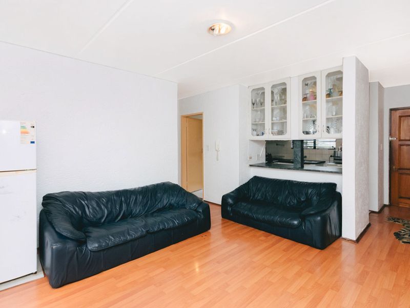 1 Bedroom Apartment in Auckland Park - Photo 5