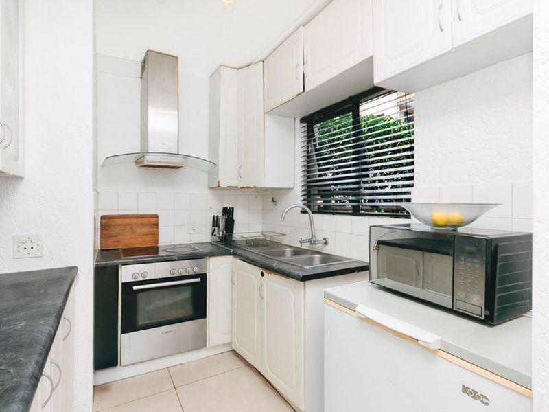 1 Bedroom Apartment in Auckland Park - Photo 4
