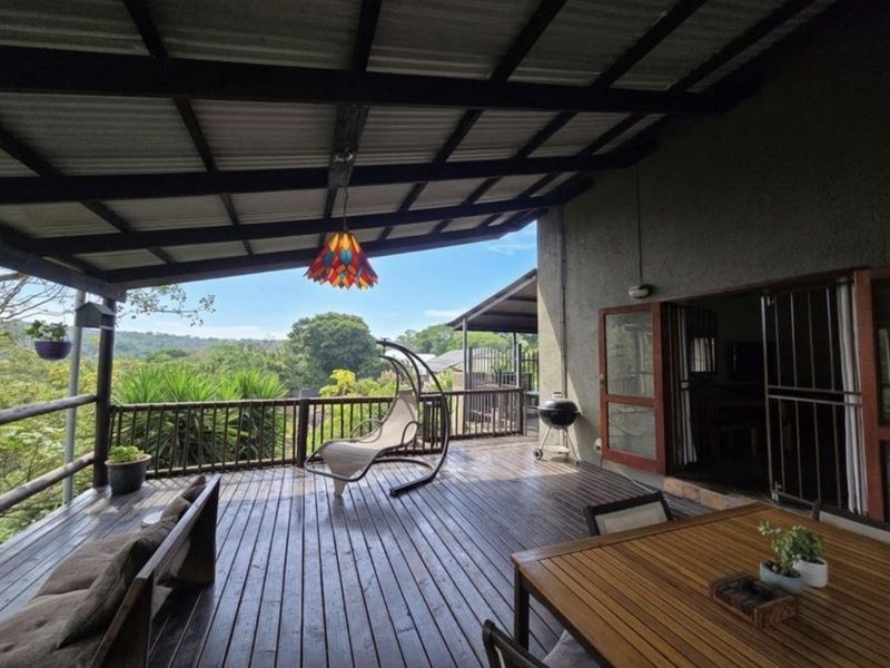 Tranquil Family Retreat with Scenic Views, Pool & Exceptional Space - Photo 8